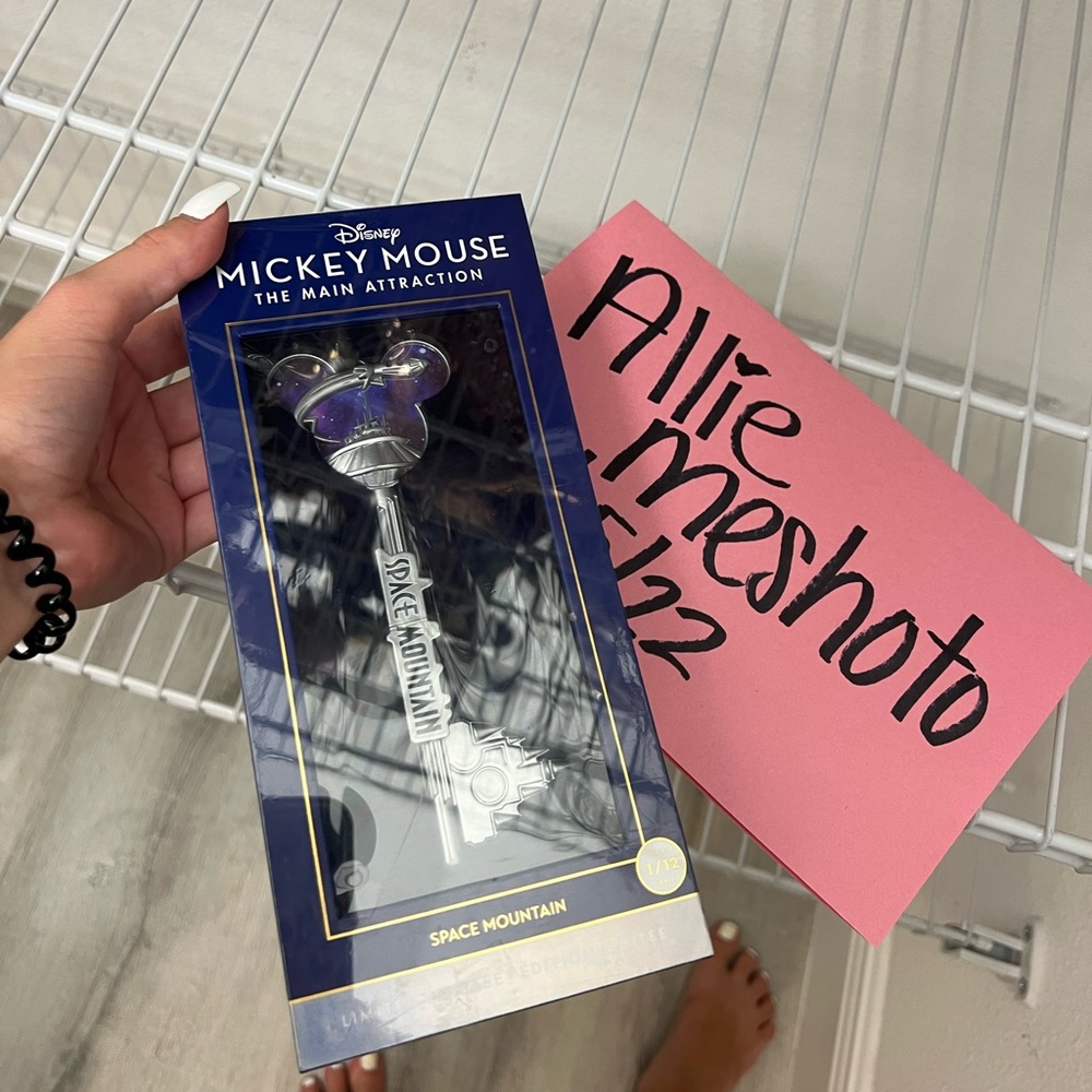 Limited edition Mickey Mouse main attraction key